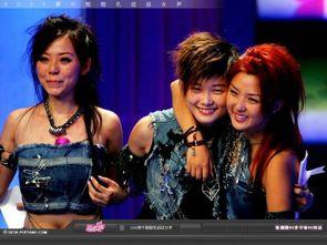 娱乐吃瓜酱女声唱的歌叫什么,她唱的那首叫什么？